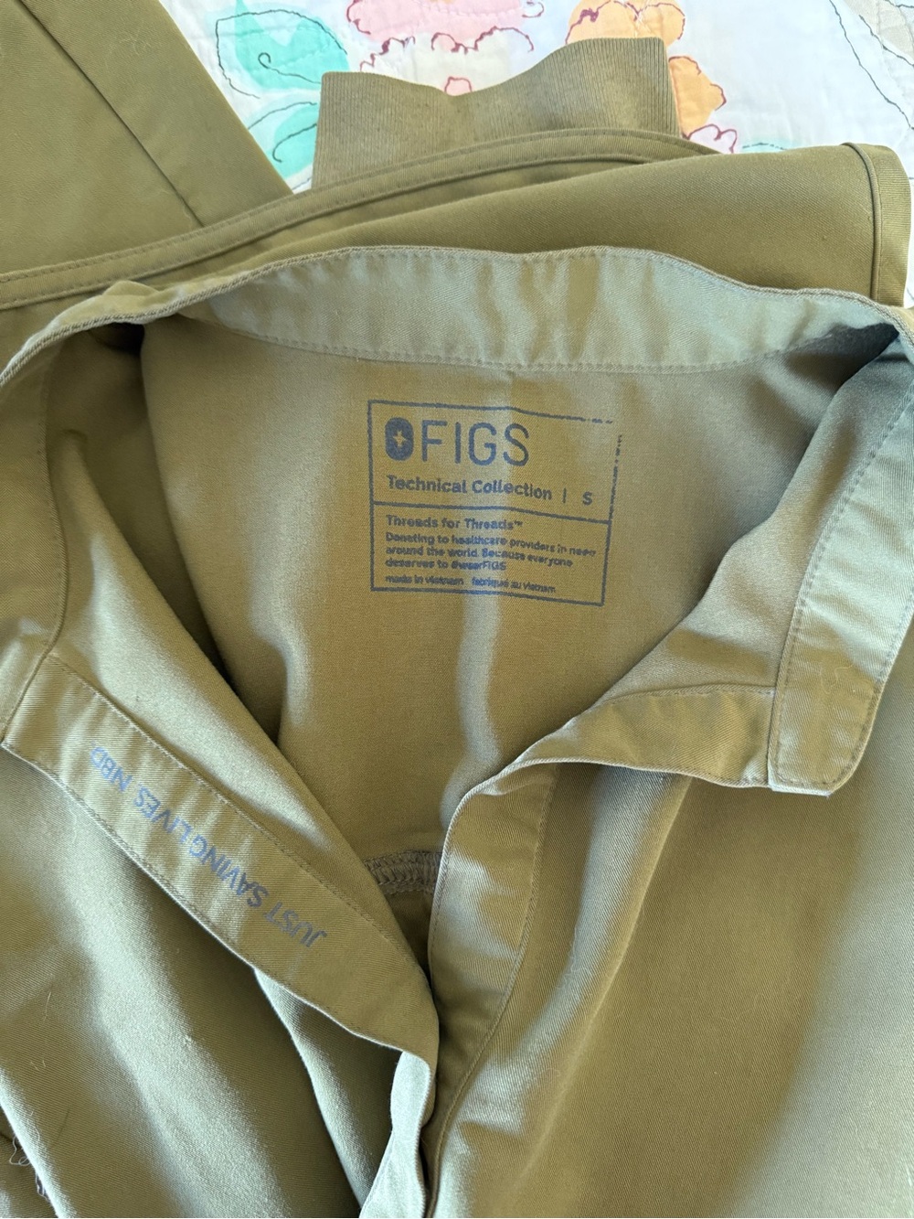 FIGS Scrub Set - Picture 3 of 3